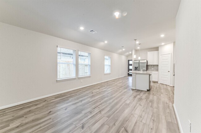 Building Photo - 17590 Rosette Grass Dr