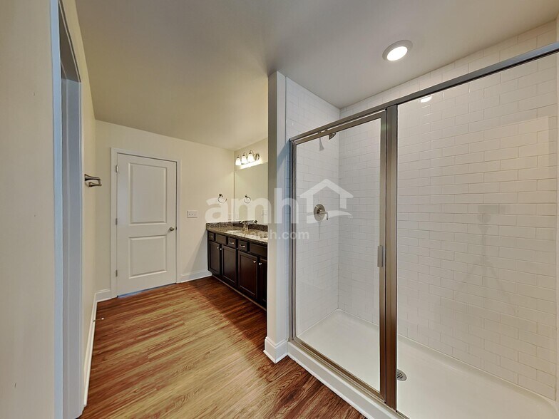 Building Photo - 4848 Chutney Dr