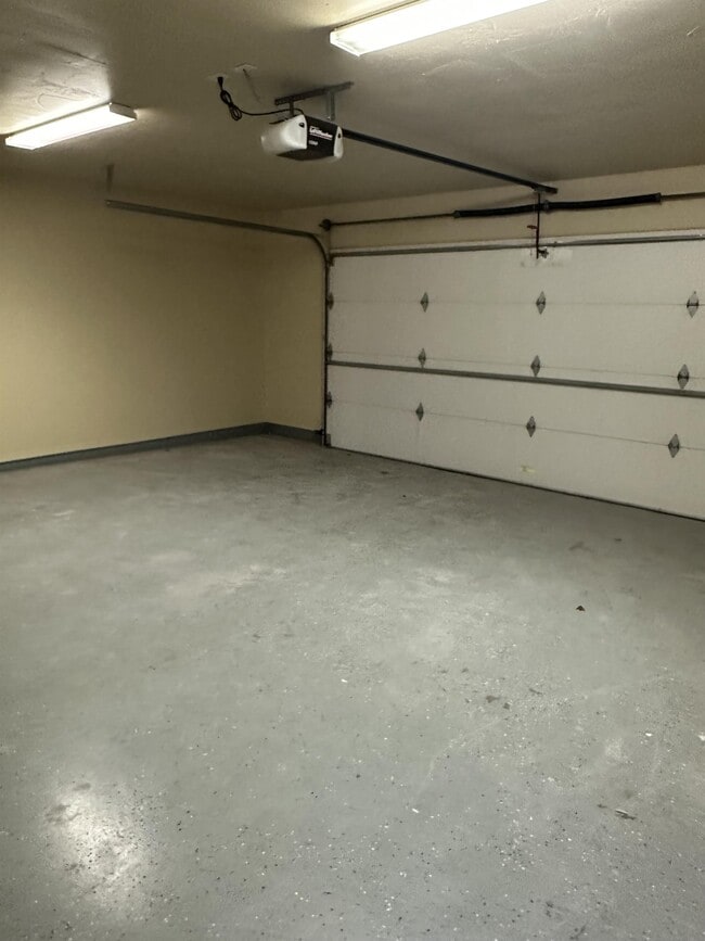 Building Photo - 4616 Alpine Pl