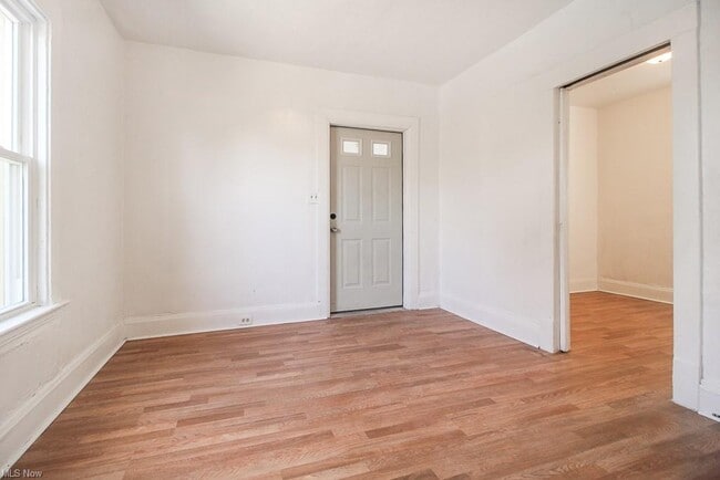 Building Photo - 3992 E 26th St