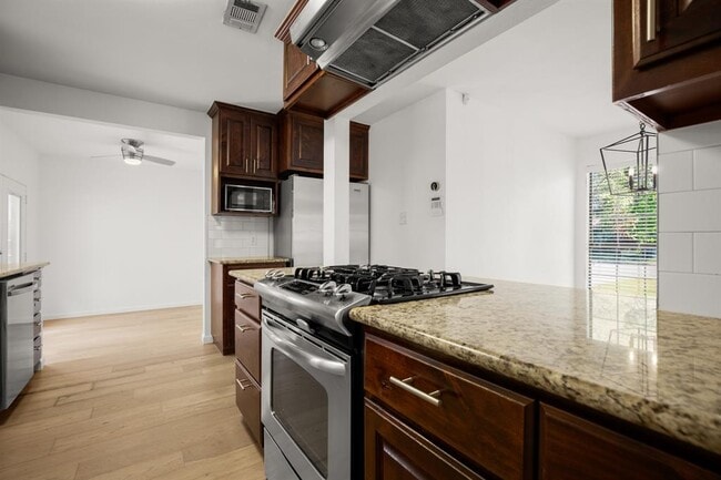 Building Photo - 1603 Grayford Dr