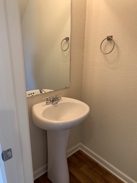 Building Photo - 821 Independence Ave