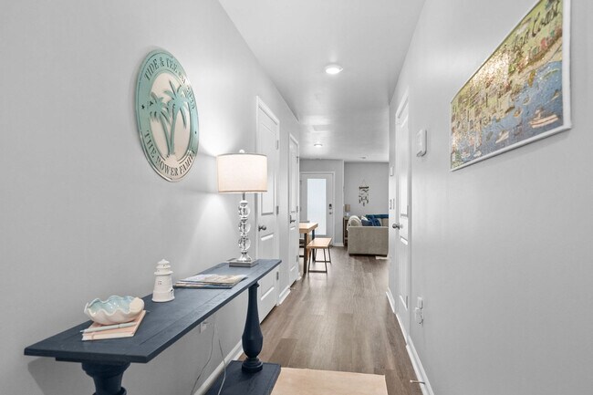 Building Photo - 2276A Essex Dr