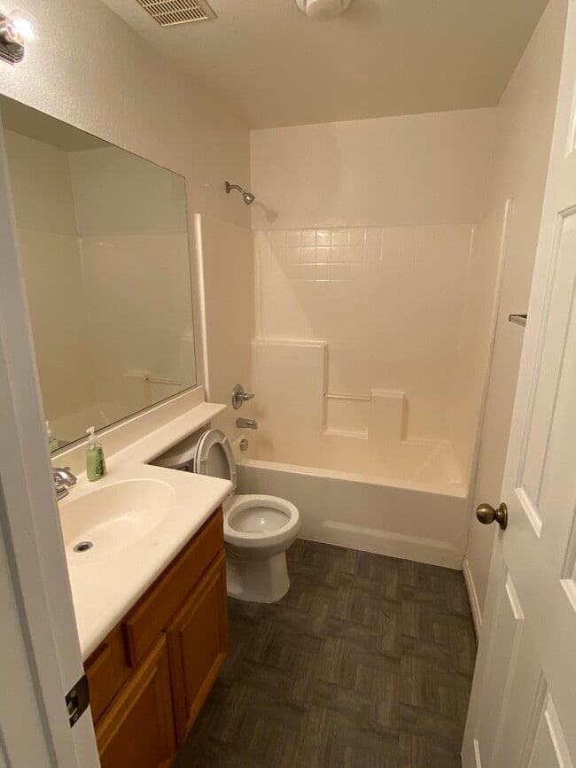 Building Photo - 1648 Rigel St