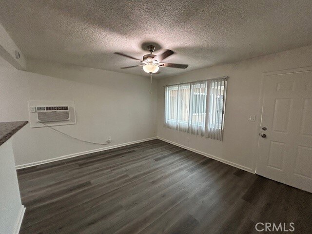Building Photo - 37067 Bankside Dr