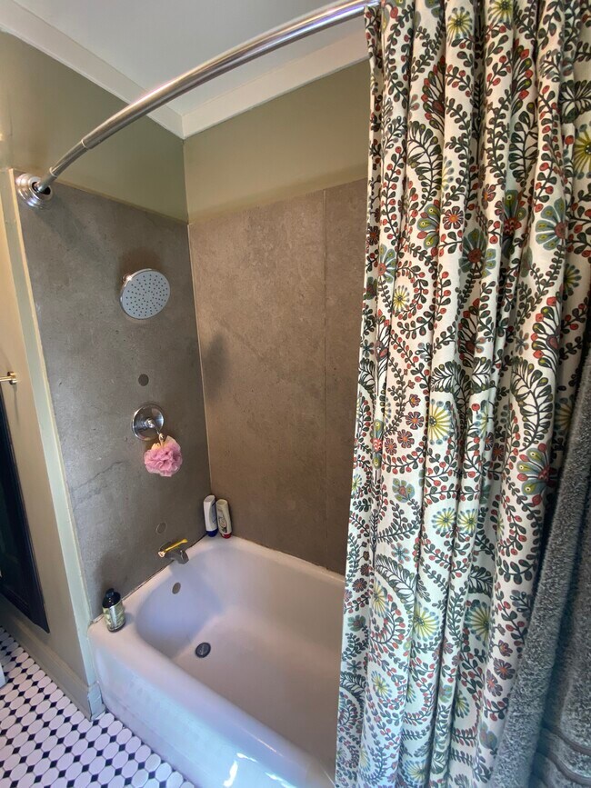 Bathroom - 2011 N Prospect Ave