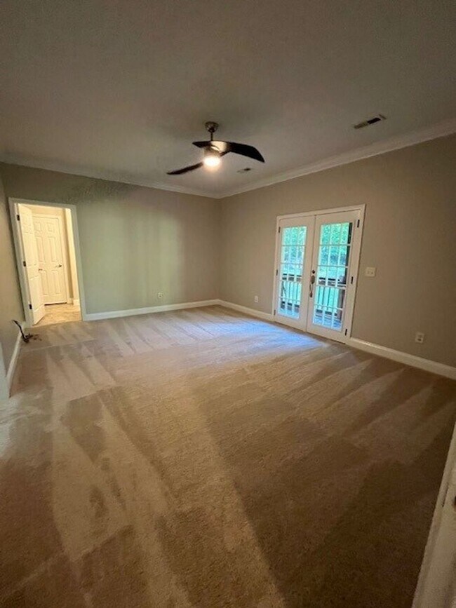 Building Photo - Charming 3-bedroom, 2-bathroom home located in the delightful community of Castle Hayne
