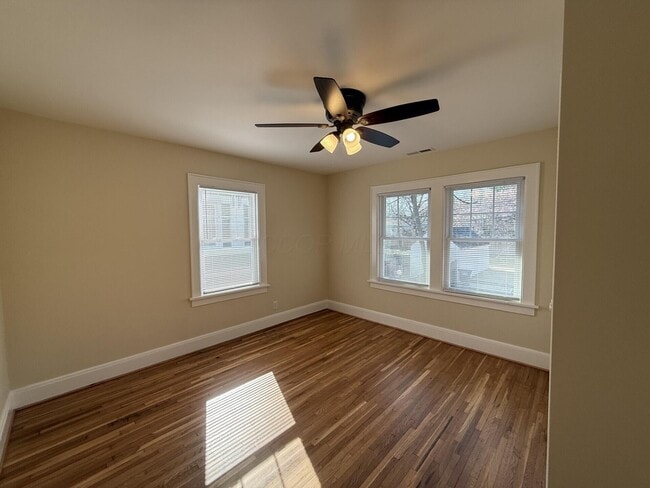 Building Photo - 324 E Main St