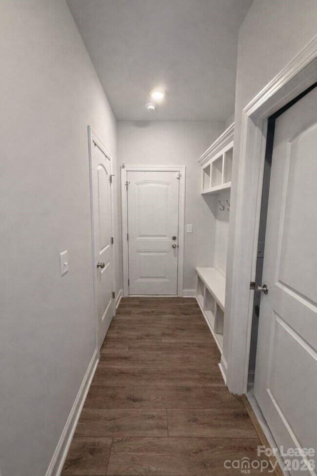 Building Photo - 1211 Ashe Mdw Dr