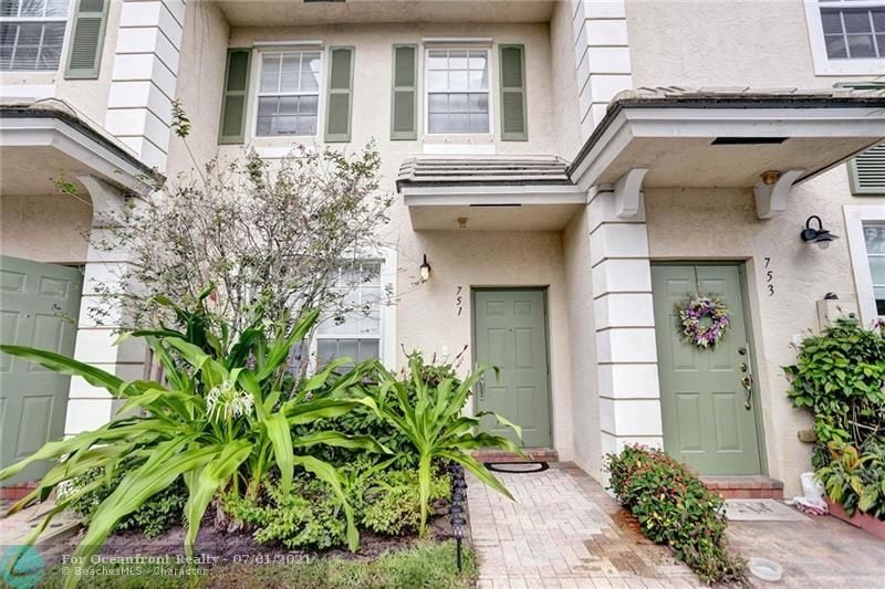 Front View - 709 NW 42nd Ave