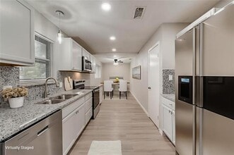 Building Photo - 2325 Shady Grove Dr