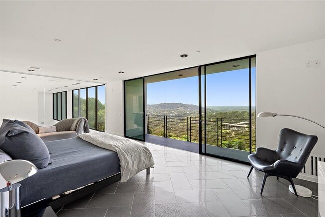 Building Photo - 1501 Ridgecrest Dr