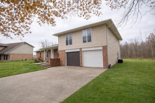 Building Photo - 4240-4242 Santa Barbara