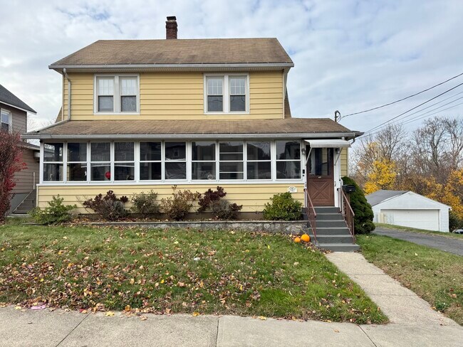 Building Photo - 162 High St