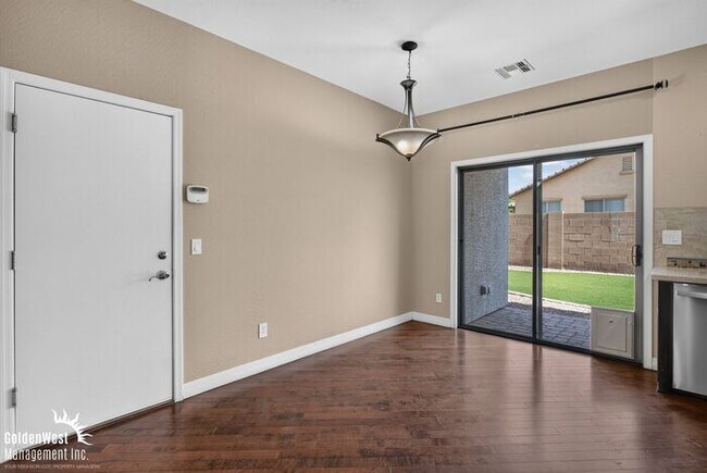 Building Photo - Beautiful 3Bdm 2.5Ba Home with Private Backyard in Power Ranch!