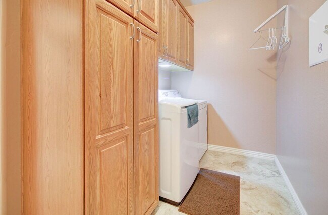 Building Photo - 22896 W Arrow Dr