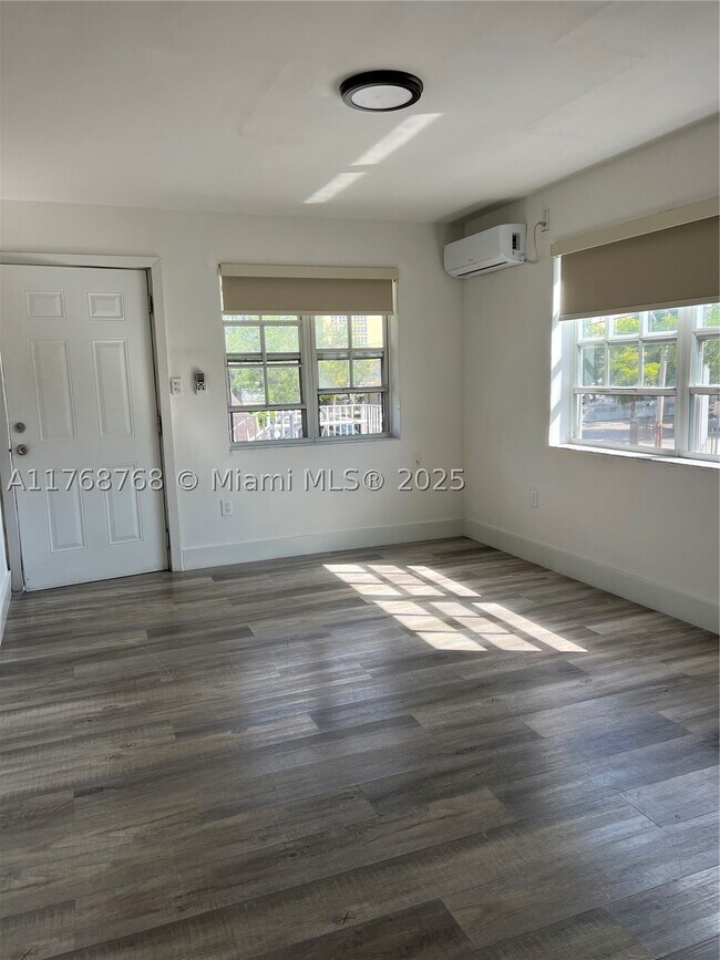 Building Photo - 5100 NW 23rd Ave