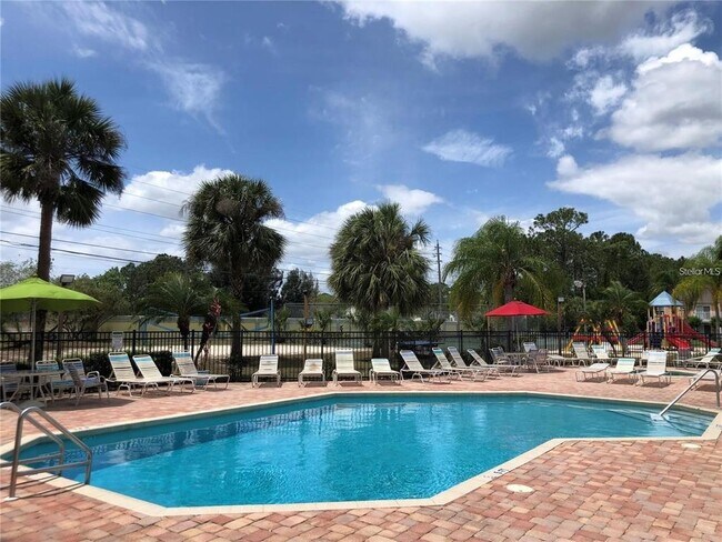 Building Photo - 2041 Royal Bay Blvd