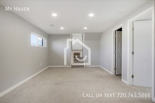 Building Photo - 5287 Indiana St