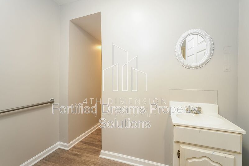 Building Photo - 524 Morgan Rd