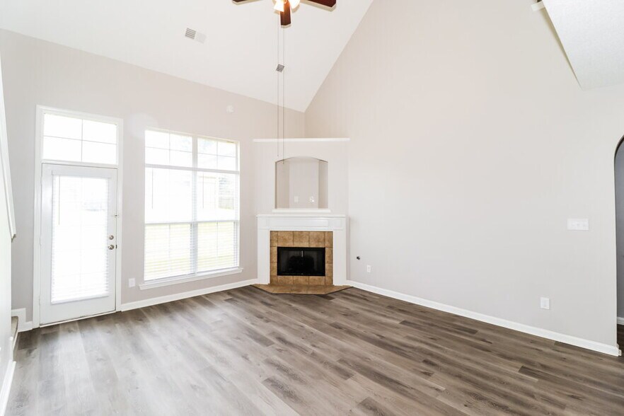 Building Photo - 4572 Tulip Bend Dr