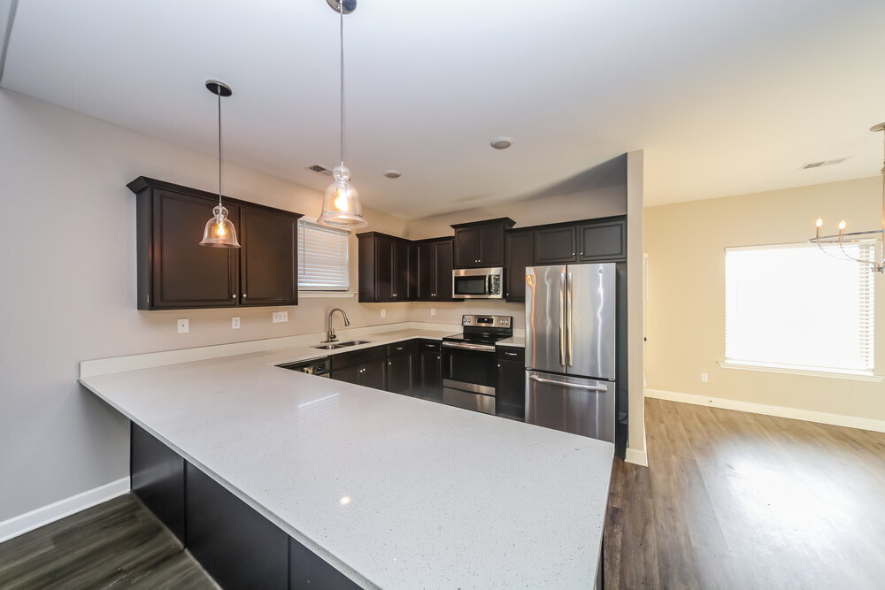 Building Photo - 7681 Carlton Dr
