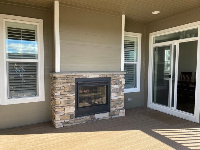 Building Photo - Ranch home on a corner lot with lawn care ...