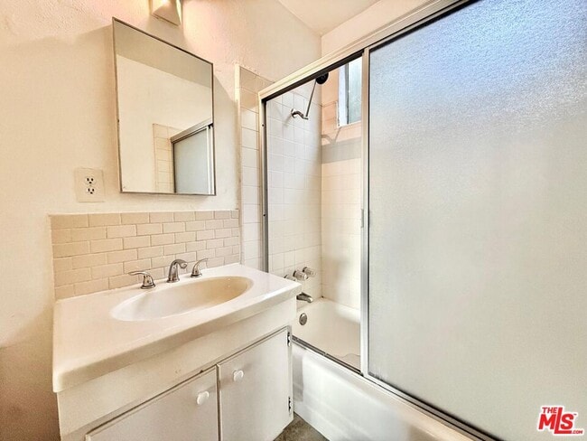 Building Photo - 127 Loma Vista St