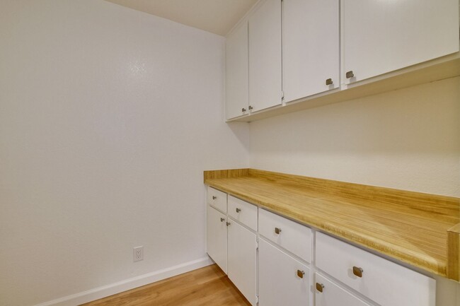 Building Photo - Updated 3-bedroom Home in San Jose!