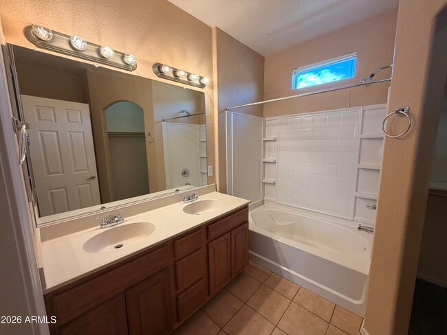 Building Photo - 18250 N Cave Creek Rd