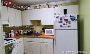 Building Photo - 11005 SW 1st St