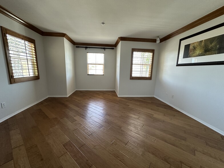 Master bedroom - 5053 Plaza Promenade