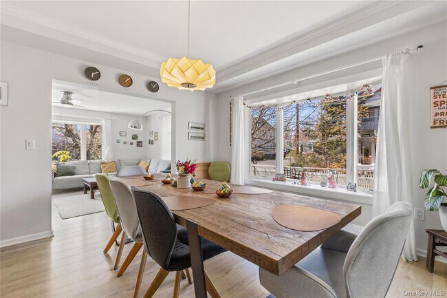 Building Photo - 350 Midland Ave