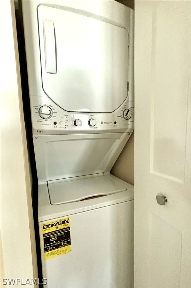 Building Photo - 1435 Curlew Ave