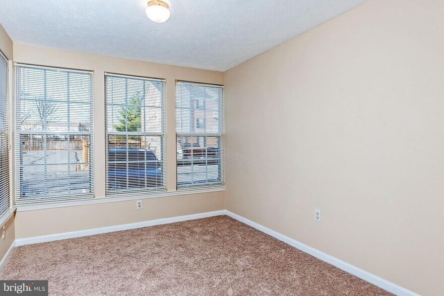 Building Photo - 611 Himes Ave