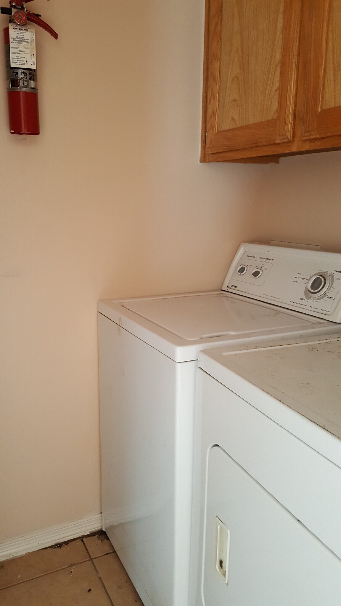 Building Photo - 2512 Redbud Ave