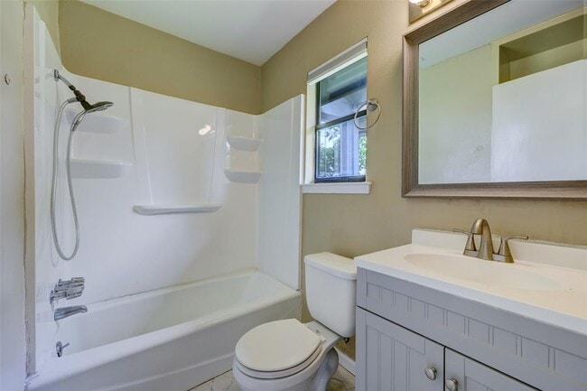 Building Photo - 1401 Mills Meadow Dr