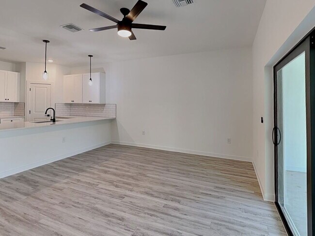 Building Photo - 1282 Navigator Rd