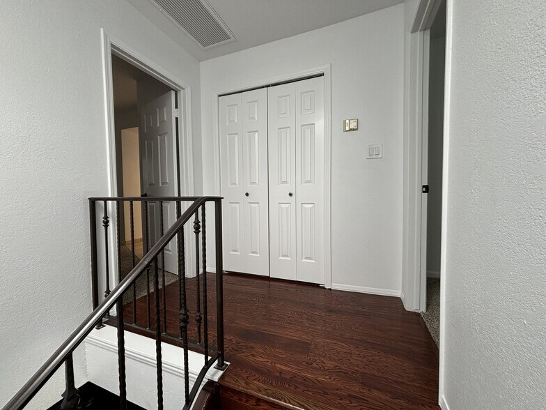 Building Photo - 4910 N 74th St