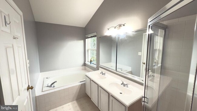Building Photo - 46740 Graham Cove Square