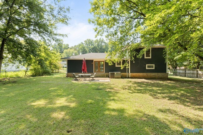 Building Photo - 1007 Cardinal Ave