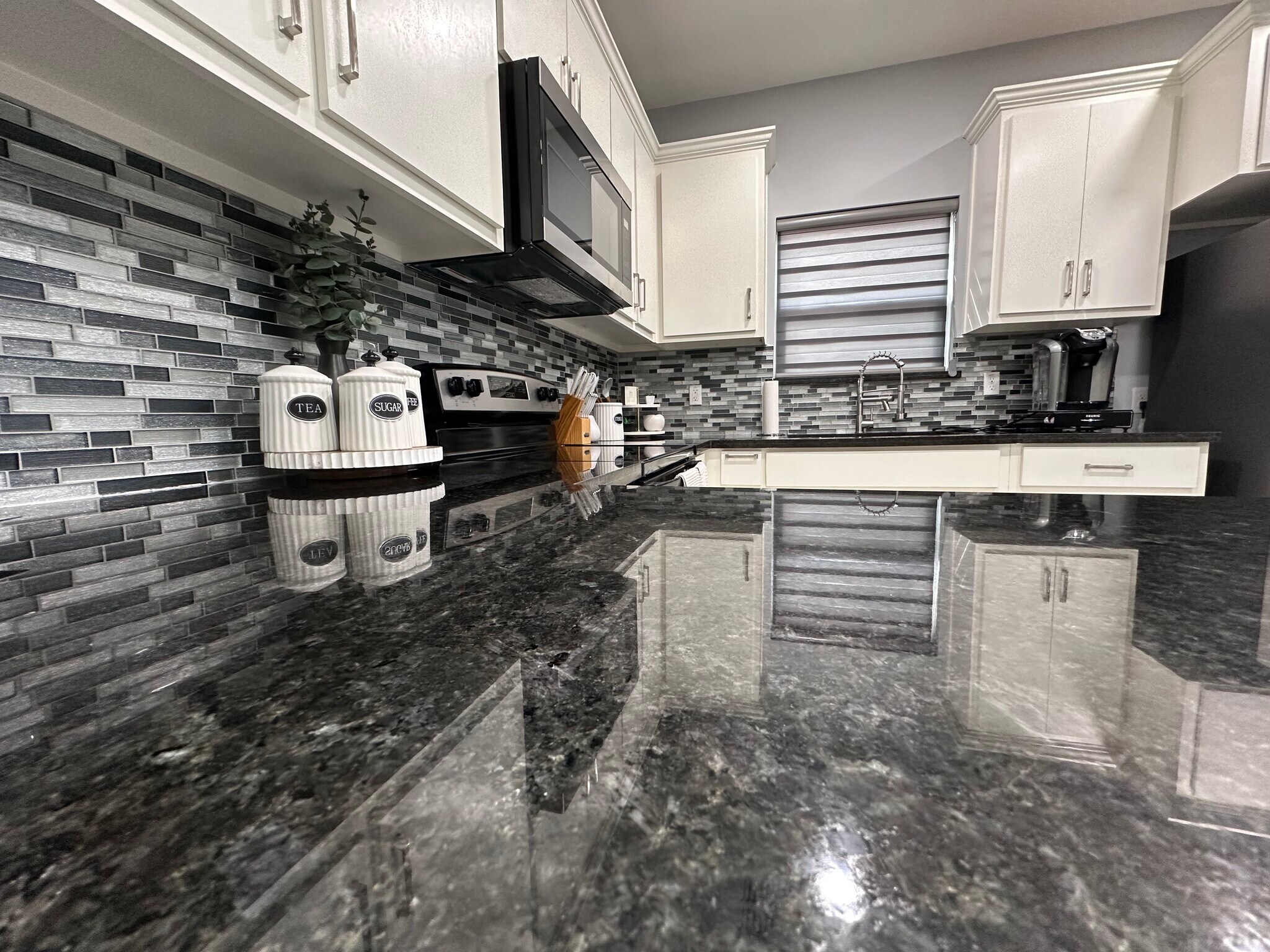 Building Photo - 2417 Indian Creek Ave