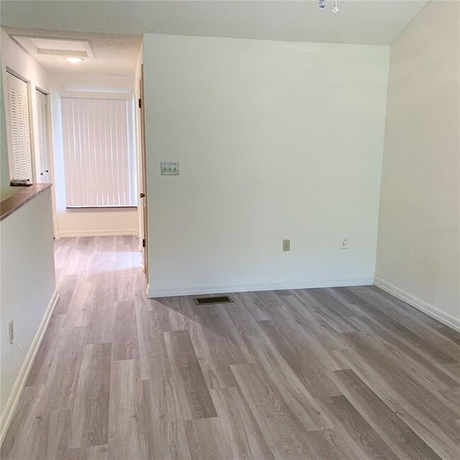 Building Photo - 6722 SW 42nd Pl