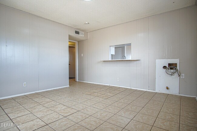 Building Photo - 3530 Hamilton Ave