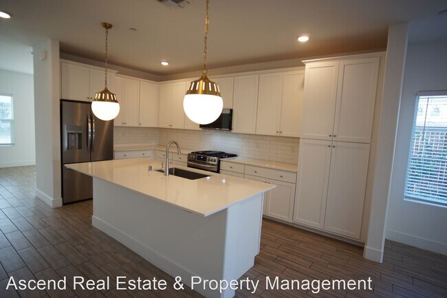 Building Photo - 5 br, 4 bath House - 9000 Lily Crest Way