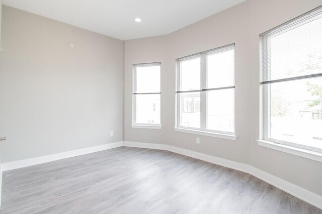 Building Photo - 1206 N 24th St