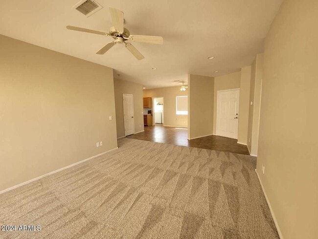 Building Photo - Quiet 2 bedroom condo in Fountain Hills!