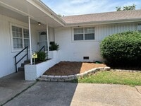 Building Photo - Beautiful updated Midtown home in the loved Lortondale addition