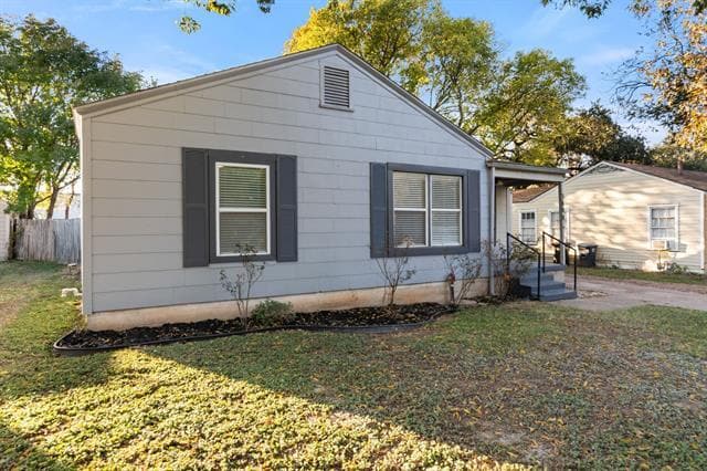 Building Photo - 3800 Desert Ridge Dr