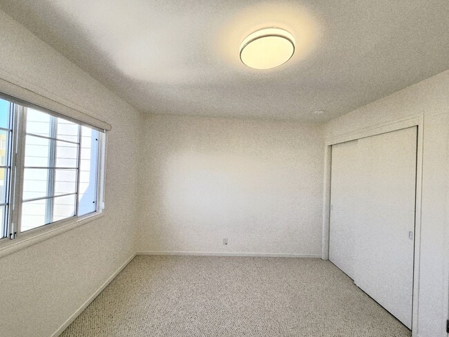 Building Photo - Lovely home in Daly City